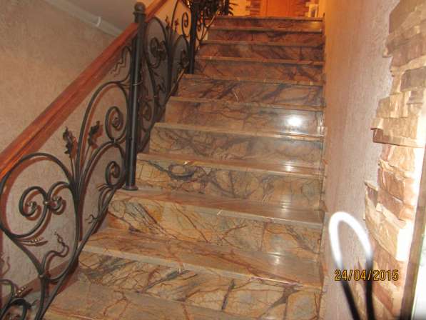 Лестницы из натурального камня мрамора и гранита в Красногорске фото 7