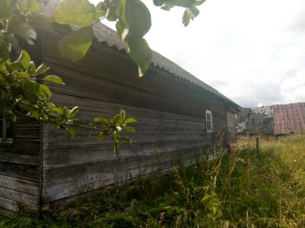Домик с банькой без соседей, 90 соток земли в Пскове