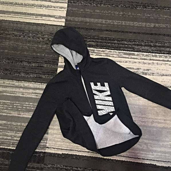 Кофта с капюшоном Nike