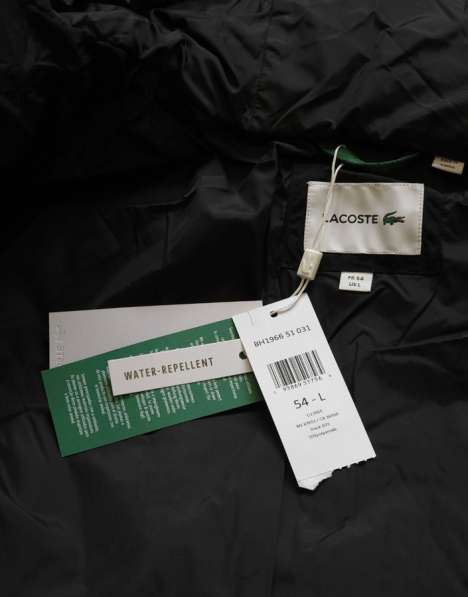 Пуховик Lacoste Short Lightweight Water- Resistant Puffer в Москве фото 3