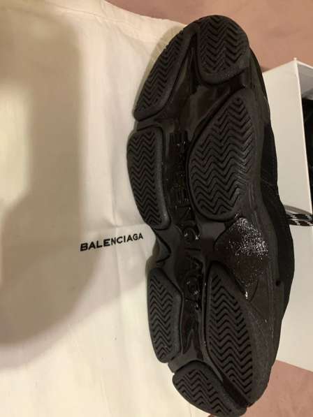 Balenciaga triple S в Казани