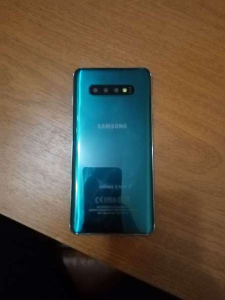 Телефон Samsung s10+
