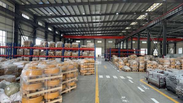 Каток поддерживающий Komatsu РС4000 в Санкт-Петербурге