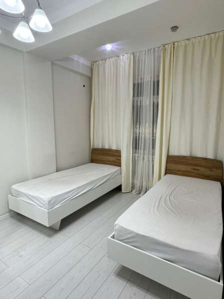 Сдаётся З-х комнатная квартира-студия. Район университет Ала в фото 8