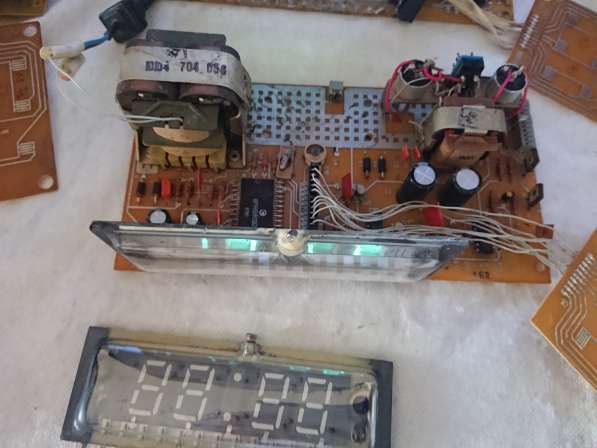 Часы электронные цифровые 4 штуки в Челябинске фото 17