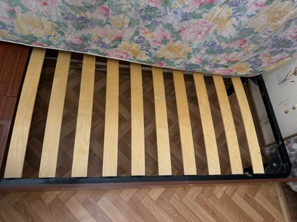 Продам односпальную кровать 1900х900мм