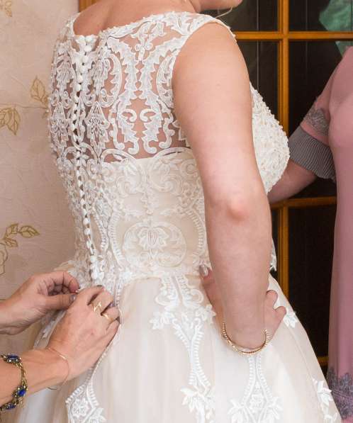 Шикарное свадебное платье в Златоусте фото 5
