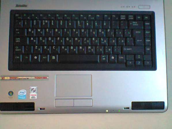 Toshiba Satellite L300-14X поддон ноутбука в Москве фото 11