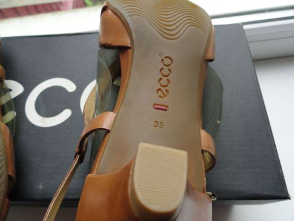 Новые кожаные классические босоножки Экко 39 размера в Пятигорске фото 4