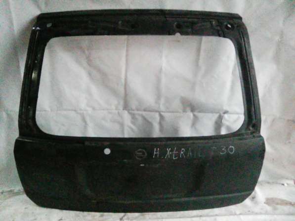 Крышка багажника Nissan X-Trail T30