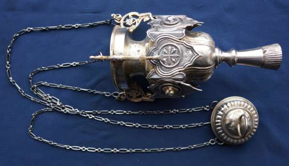 Старинная серебряная лампада огромного размера. Москва, 1854