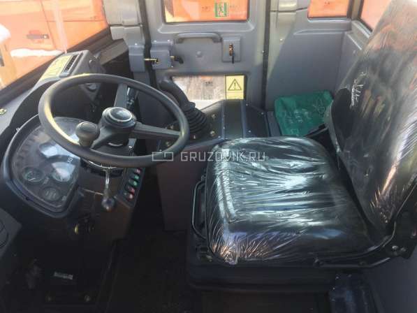 Продается фронтальный погрузчик XGMA XG931H
