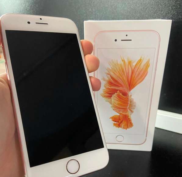 Apple iPhone 8 64GB Gold в Новосибирске