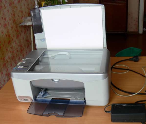 Принтер +сканер+копир 3 в 1 hp