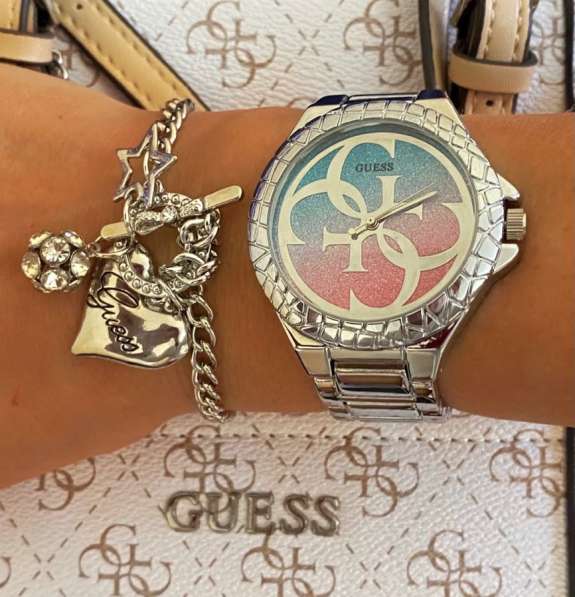 Оригинальные в упаковке часы и сумки «Guess» в Санкт-Петербурге фото 7