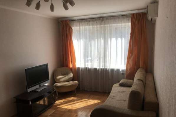 Продам трехкомнатную квартиру в Краснодар.Жилая площадь 60 кв.м.Этаж 1.Дом кирпичный.