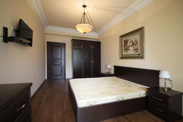 Daily rent apartment in Yerevan, Northern avenu 5 в фото 10