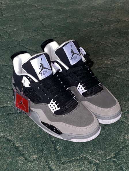 Кроссовки Nike Air Jordan 4