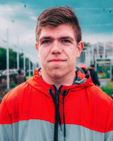 Виталий Дорошенко, 18 лет, хочет познакомиться – шукаю дівчину