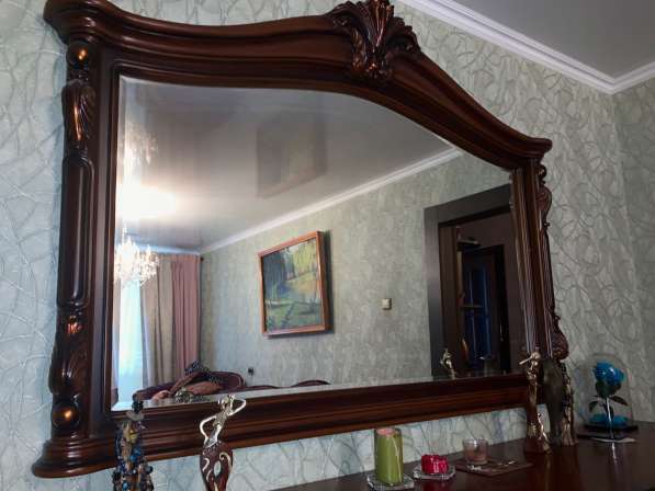 Большое настенное зеркало в Калининграде