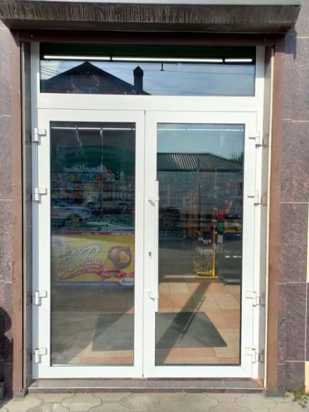 Алюминиевые двери в Краснодаре фото 24