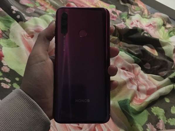 Телефон Honor 10i в Екатеринбурге