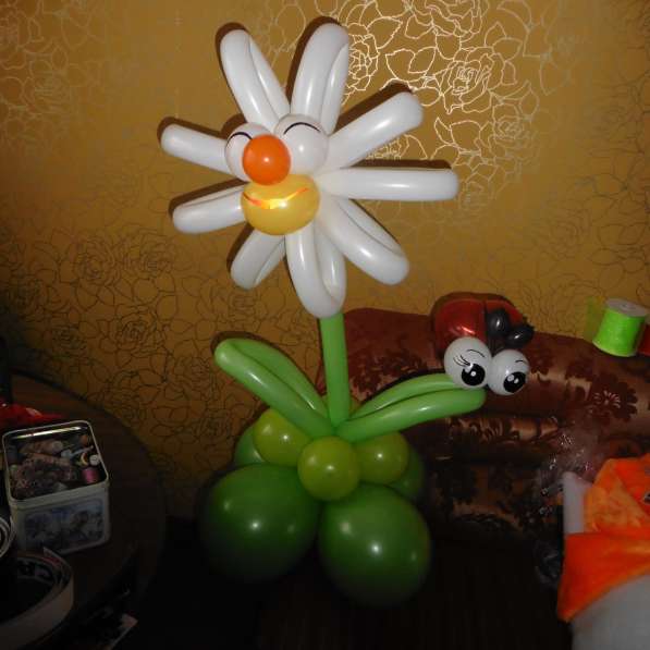 Фигуры из воздушных шаров, цветы из шаров в Ижевске фото 12