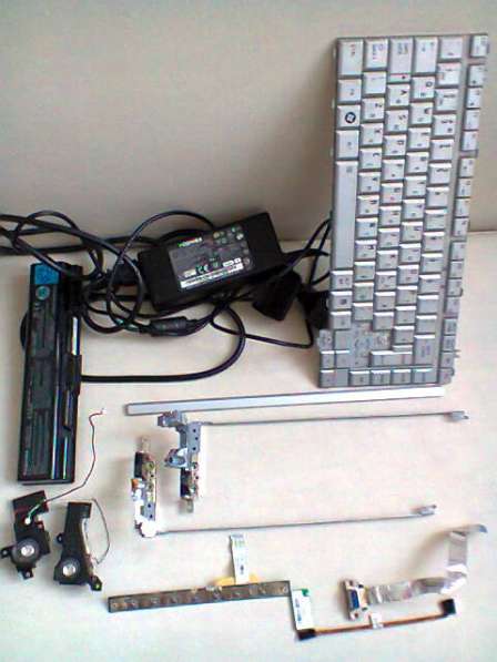 Toshiba Satellite A200 рамка матрицы в Москве фото 11