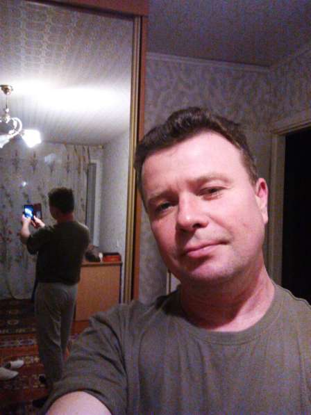 Анатолий, 49 лет, хочет пообщаться в 