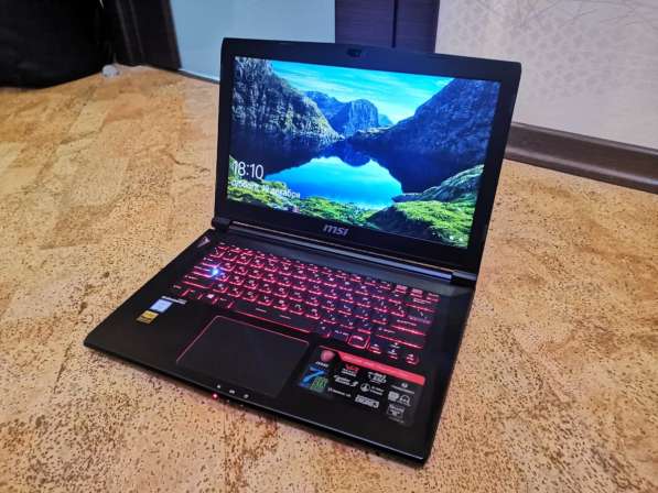 Ноутбук MSI GS43VR 7RE Phantom Pro