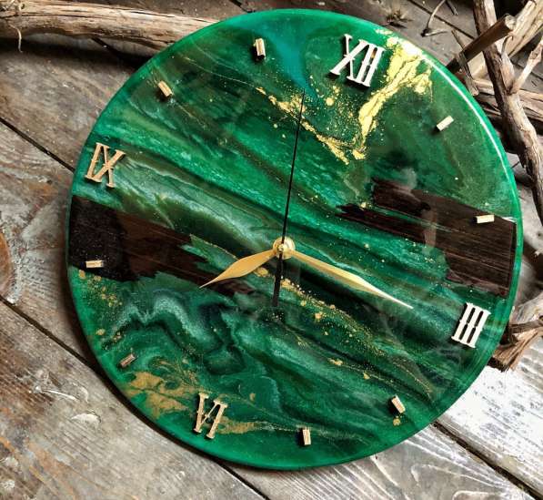 Часы, картины, столешницы из эпоксидной смолы ручной работы в Новокузнецке