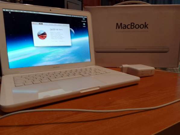 Продаю MacBook 13-Inch в Новосибирске