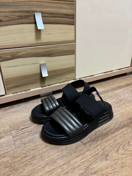 Сандалии женские