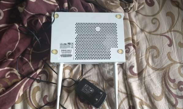 Коммутатор MikroTik CRS309-1G-8S+IN в Москве