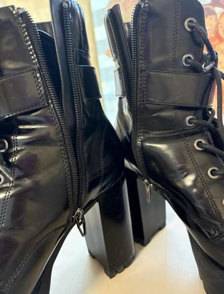 Ботинки на большом каблуке в Тюмени