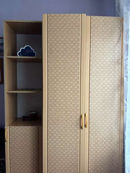 Шкаф, письменный стол, кровать одноместная в Астрахани фото 3