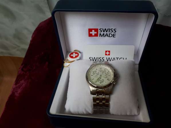 Часы швейцарские