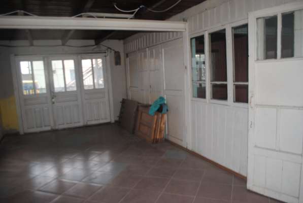 Продажа двухэтажного частного дома в районе Острова, Поти в фото 8