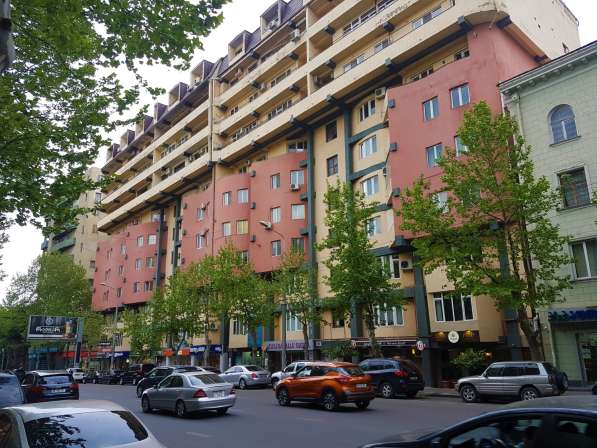 Сдается 3 комн. квартира класса люкс на Сабуртало в Тбилиси