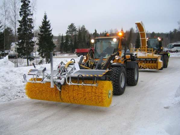 Аренда спецтехники, грузоперевозки в Санкт-Петербурге фото 3