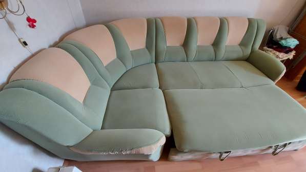 Продаётся угловой диван в фото 3