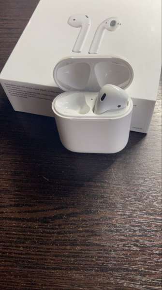 Apple AirPods