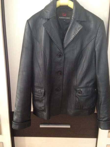 Пиджак) куртка) женский, кожа