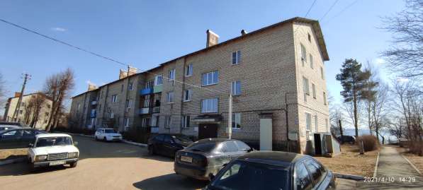 Продам 4-комнатную квартиру в п. Учхоза Александрово