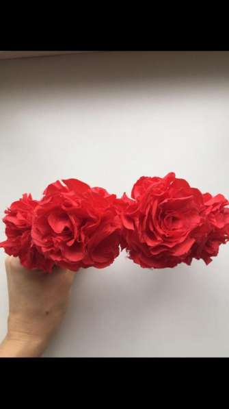Ободок на волосы цветы розы красные в стиле Dolce&Gabbana 87 в Москве фото 4