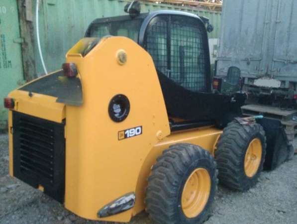 Продам фронтальный мини погрузчик JCB robot 190, 2010 г/в в Уфе фото 4