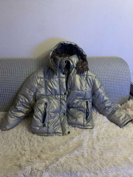 2сторонняя зимняя куртка в идеальном состоянии новая размер