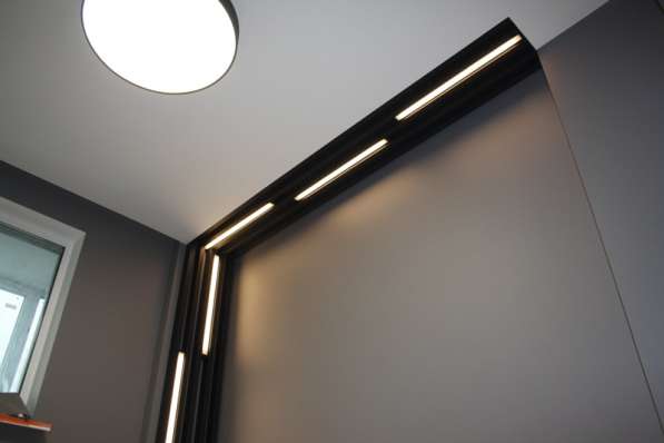 Реечные композиции в интерьере современного стиля в фото 10