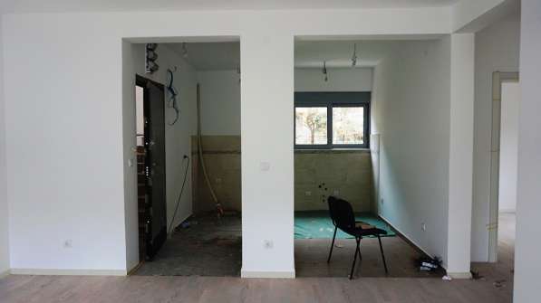 Новые квартиры с 2 спальнями в Доброте, Черногория в фото 7