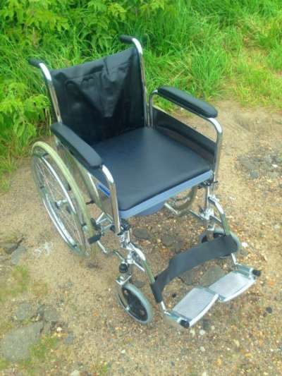 Инвалидную коляску TITAN (Германия)
